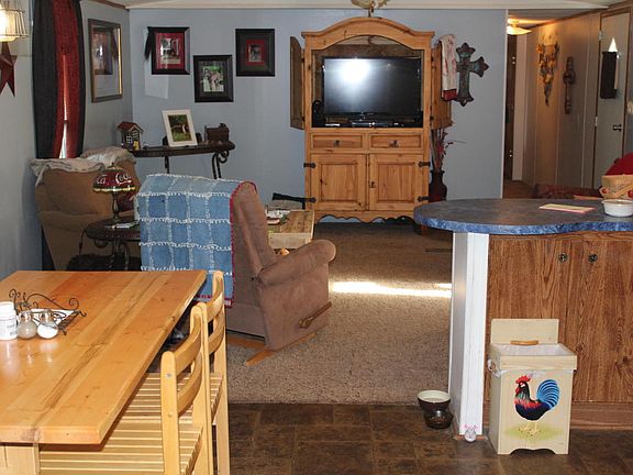 4th image of 852 County Road 3456