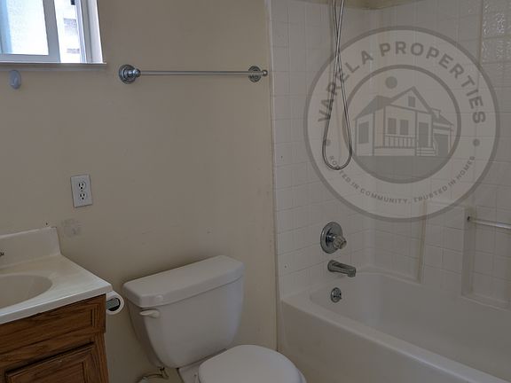 5th image of 817A Green St