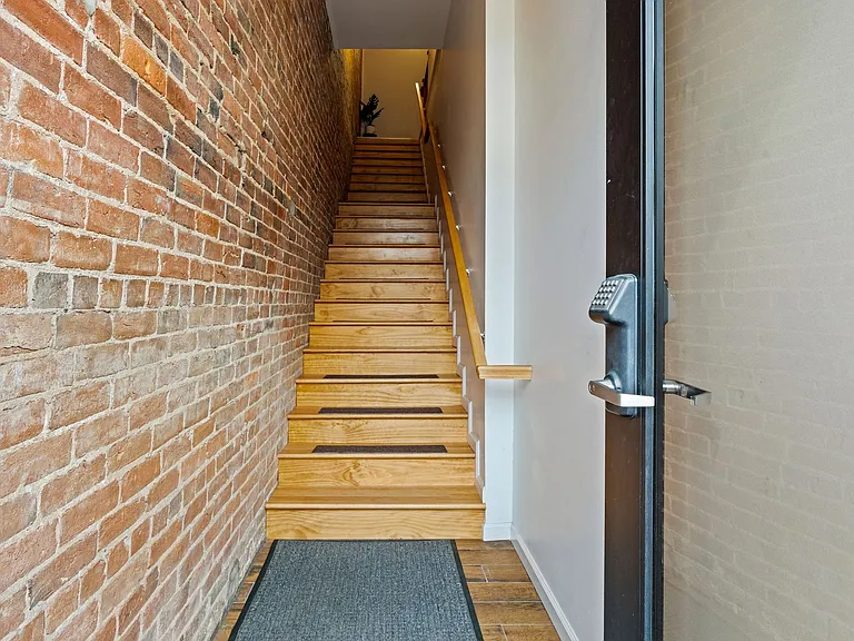 6 N 18th St — Photo 6