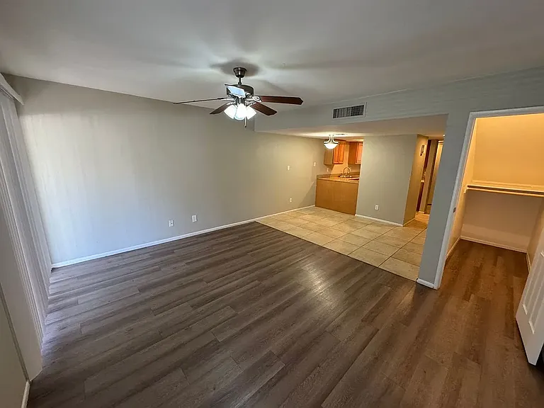 935 N Granite Reef Rd #32 — Photo 3