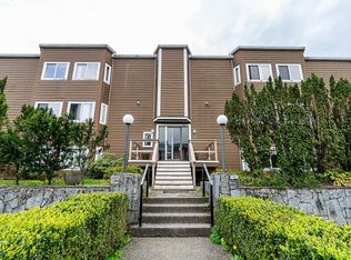 107 W 27th St #203, North Vancouver, BC V7N4G5