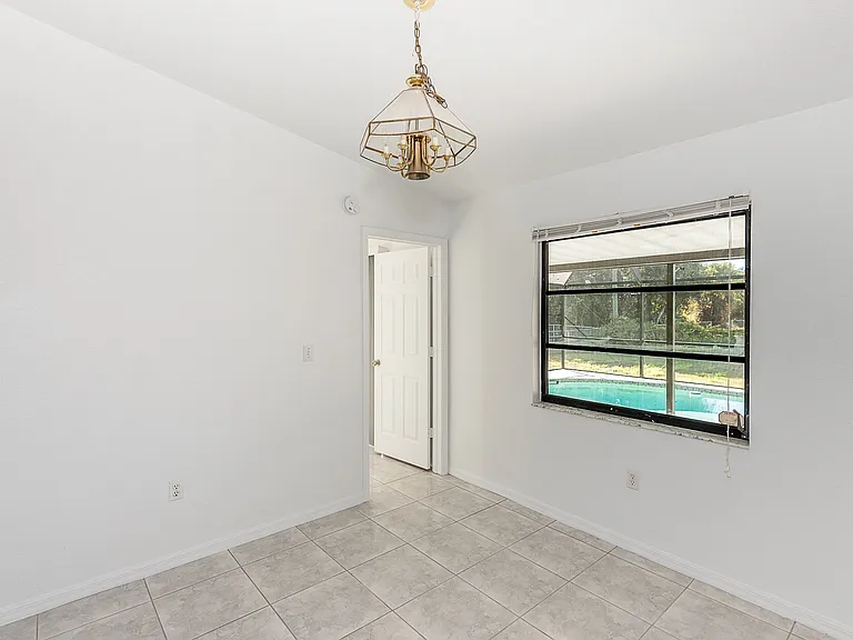838 Jarvis St — Photo 11