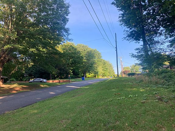 4th image of 112 Brookwood Dr