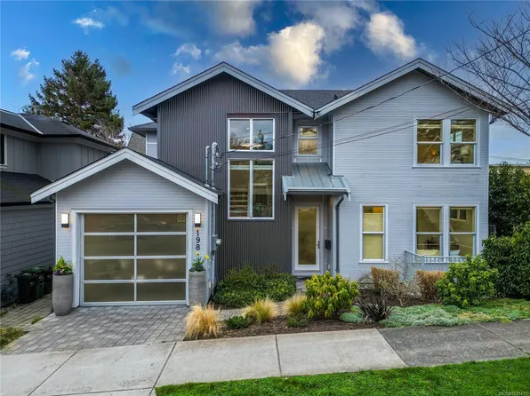 198 Olive St, Victoria, BC V8S 3H3