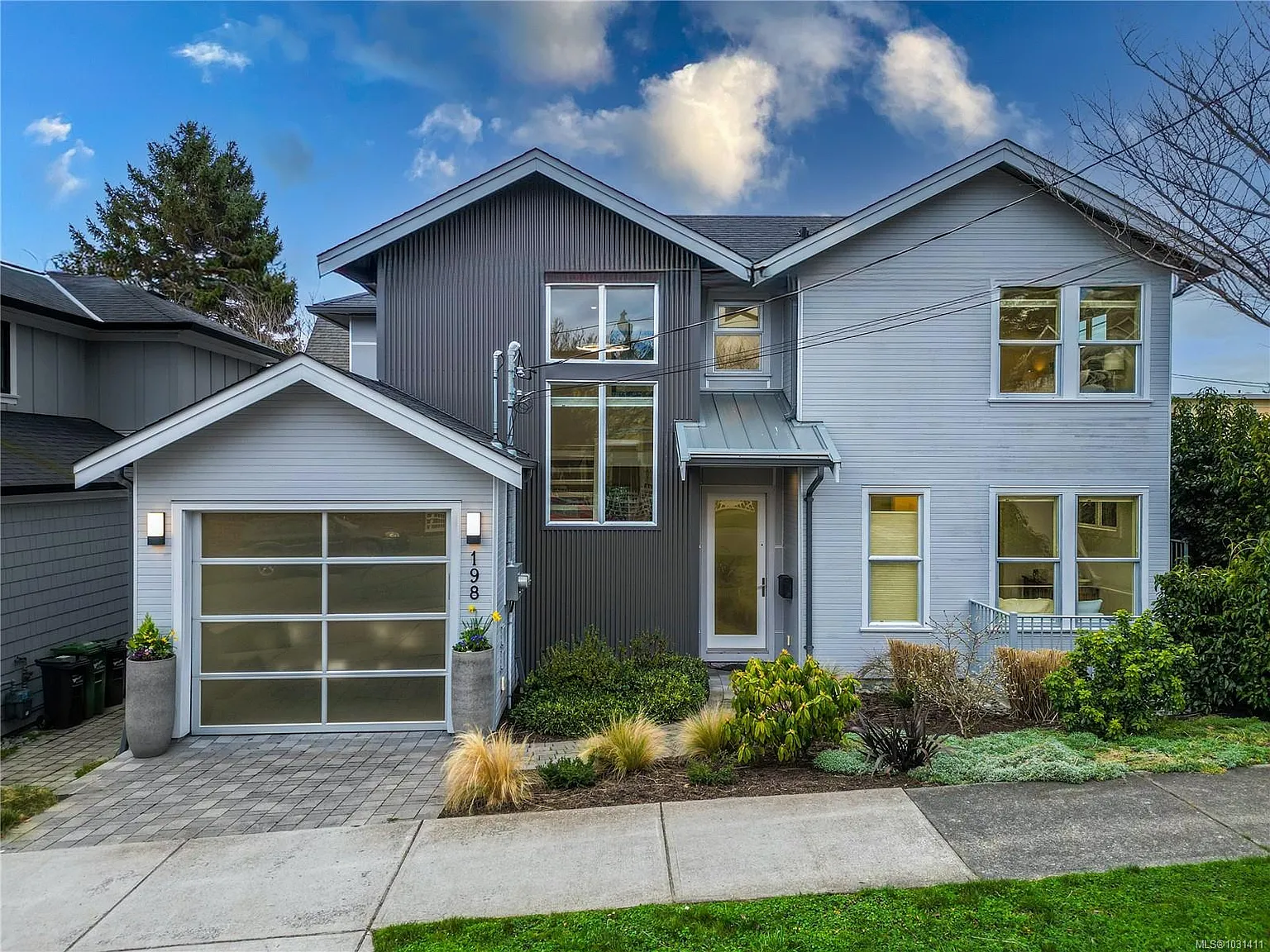 198 Olive St photo 1