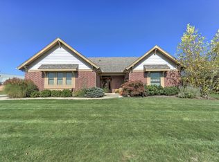 1964 N Regent Park Dr, Bellbrook, OH