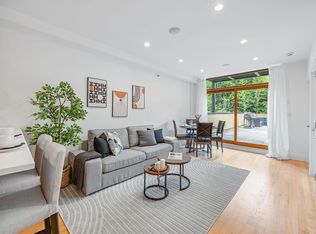 151 Green St #1B, Brooklyn, NY 11222