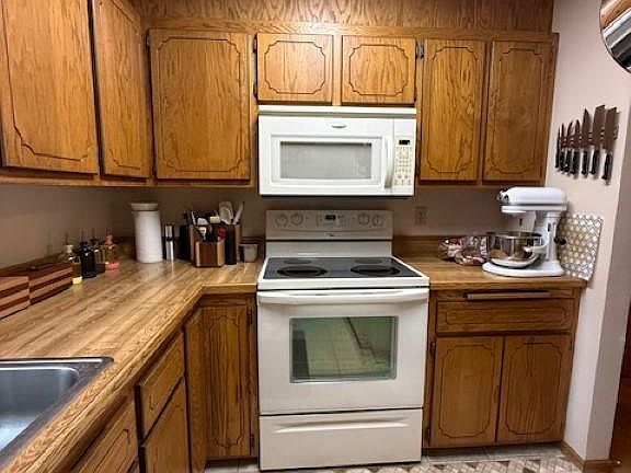4th image of 2108 Irvine Pl