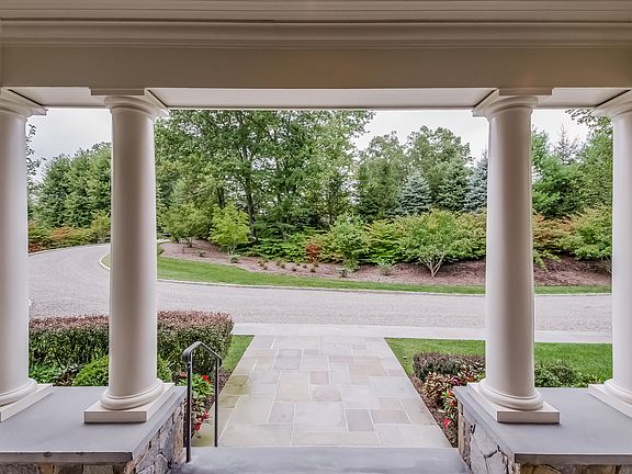 5th image of 3 Lake View Ln