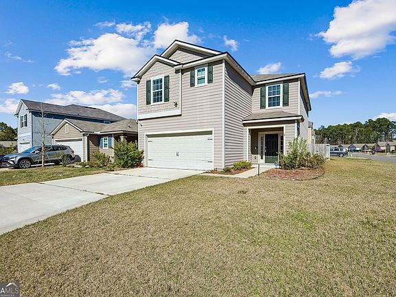 3rd image of 157 Ashwood Cir