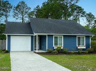 704 Darwin Dr, Wilmington, NC 28405