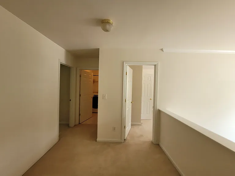 12 Bridgeport Dr — Photo 27