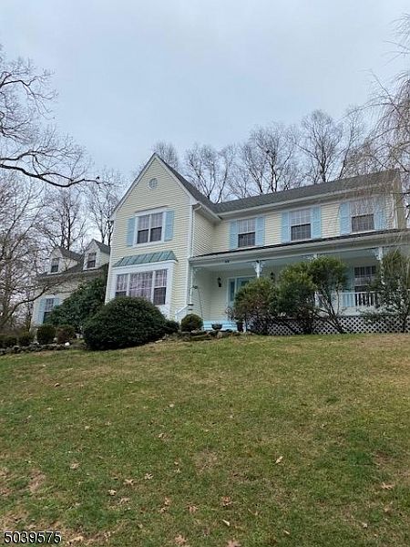1st image of 48 Summit Dr