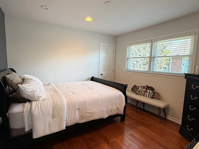 4605 Prairie Ave — Photo 10