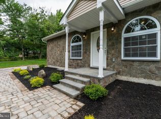 8220 Mission Rd, Jessup, MD 20794