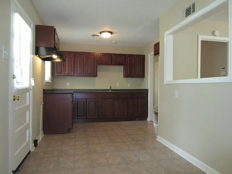 Building Photo - 2284 Nunnelee Ave