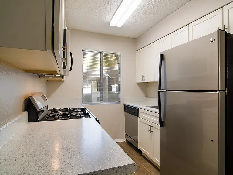 Dunwoody Pointe — Photo 24