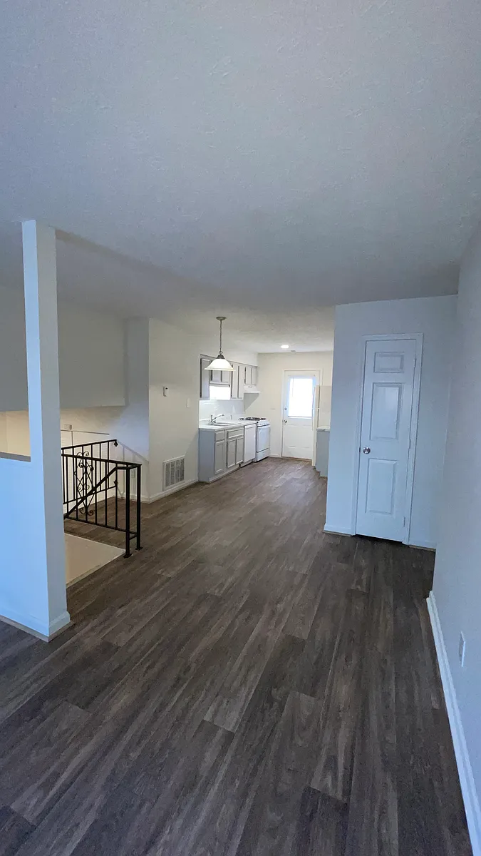 Building Photo - 1244 Natchez Trce #A