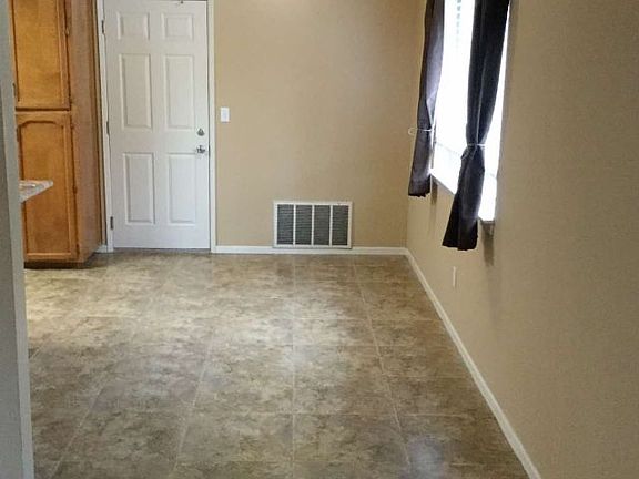 4th image of 431 Berrendo Ln