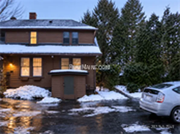441 Union St APT 8, Bangor, ME 04401
