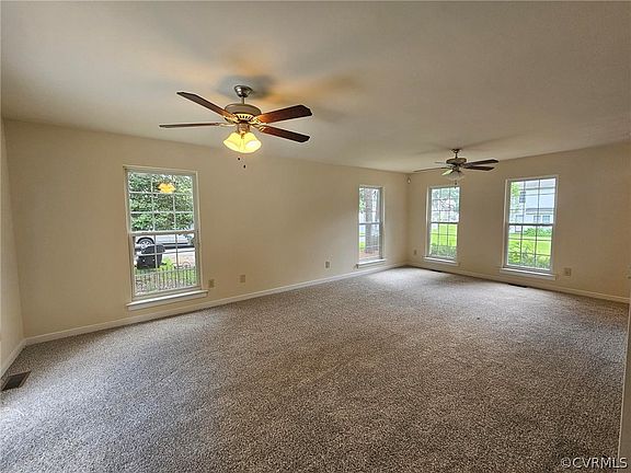 3rd image of 3820 Pinewood Glen Ln