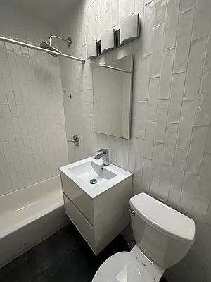 Rented by Eric Goodman Realty Corp | media 14