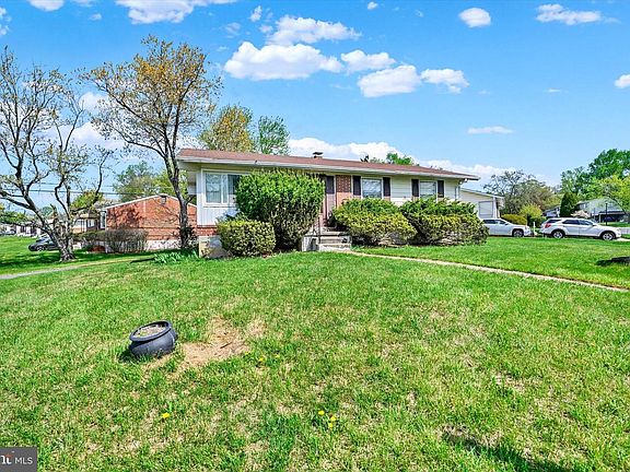3rd image of 3724 Parkfield Rd