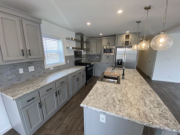 3rd image of 1300 Whitetail Ave #221