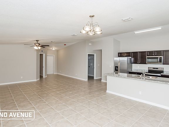 5th image of 443 Brickell St SE