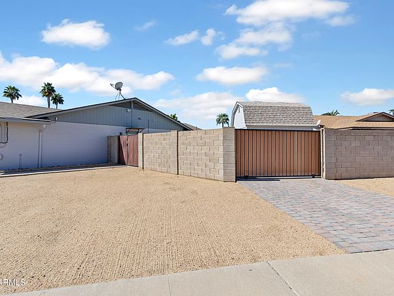3rd image of 16824 N 38TH Drive