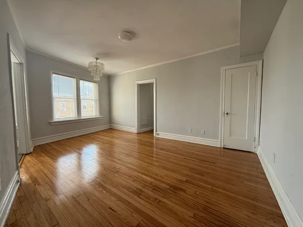 7355 Lindell Blvd APT 300, University City, MO 63130