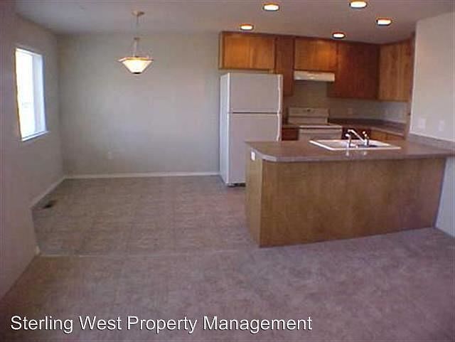 2nd image of 3165 Juniper Rdg APT 4