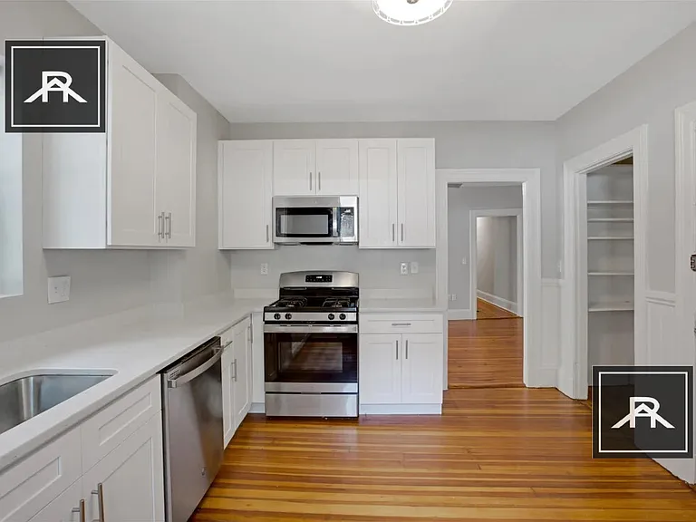 108 Winthrop Rd #6 — Photo 10