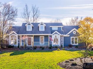 6708 Bramblewood Ln, Mayfield, OH 44143