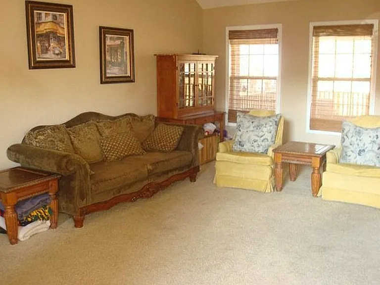 1825 Canberra Dr — Photo 5