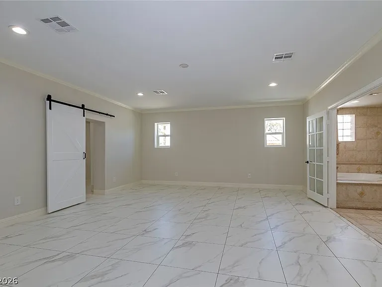 60 E Levi Ave — Photo 39