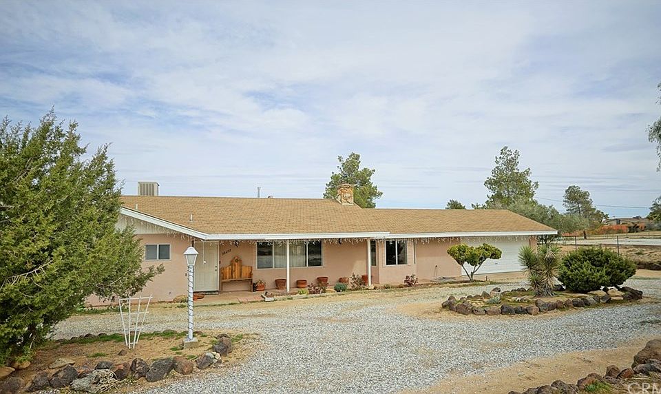 1st image of 58272 Desert Gold Dr