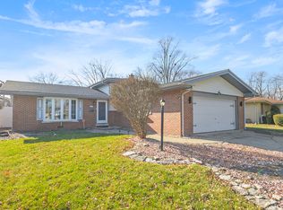 2651 Christina Dr, Lansing, IL