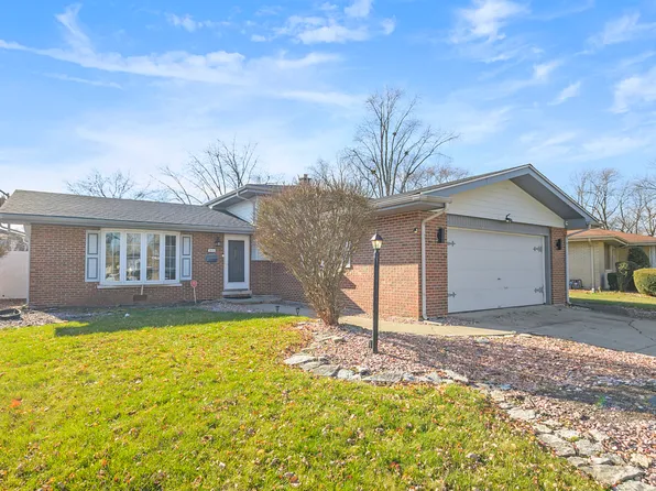 2651 Christina Dr, Lansing, IL 60438