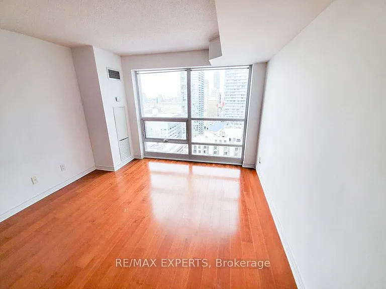 763 Bay St #2914 — Photo 6