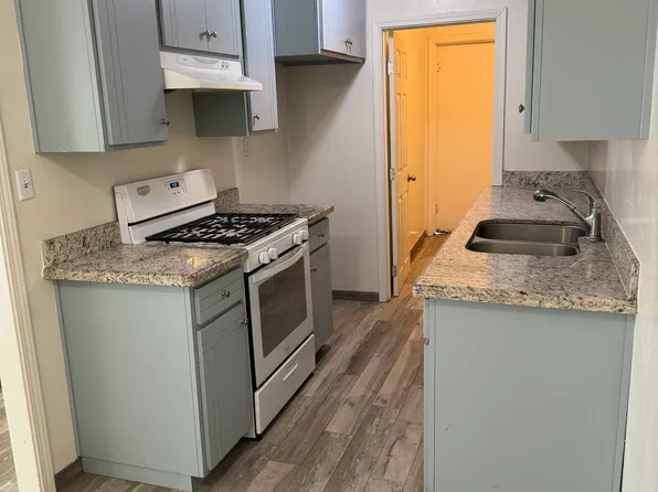 1212 N Rinaldi St, Visalia, CA 93291