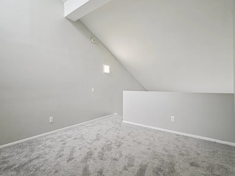Palms East Apartments — Photo 17