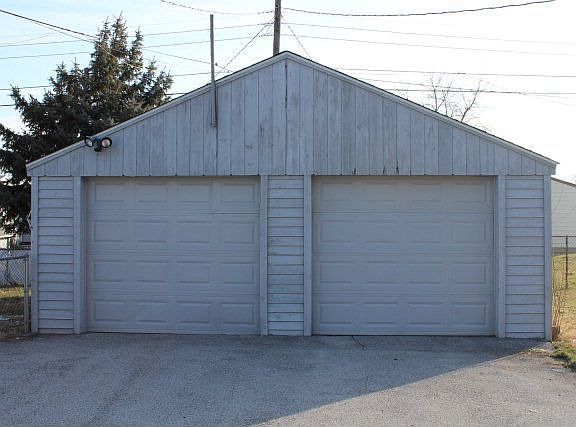 2nd image of 2319 Sequoya Dr