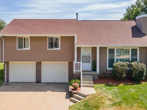 2605 N 131st Cir, Omaha, NE 68164