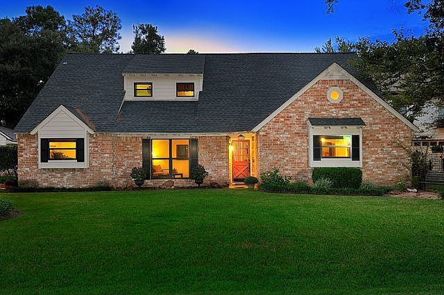 1st image of 510 Rosewood Dr