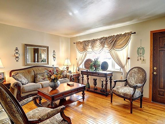 5th image of 1820 Randell Dr