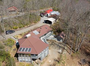948 Mountain Lake Rd, Glade Valley, NC 28627