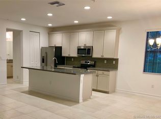 11760 SW 13th Ct, Pembroke Pines, FL 33025