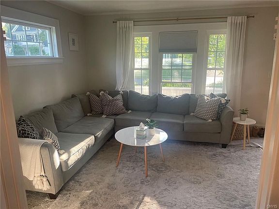 4th image of 200 Durston Ave #1