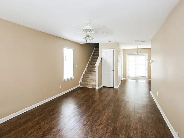 7802 McGarry Trl — Photo 6